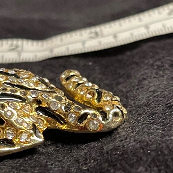 Tony? The tiger? Gold tone and Black Tiger Brooch